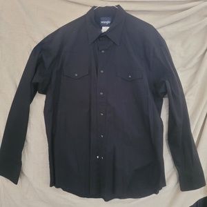 2 Western wrangler shirt with snap buttons. Period. Size XL. No stains or tears